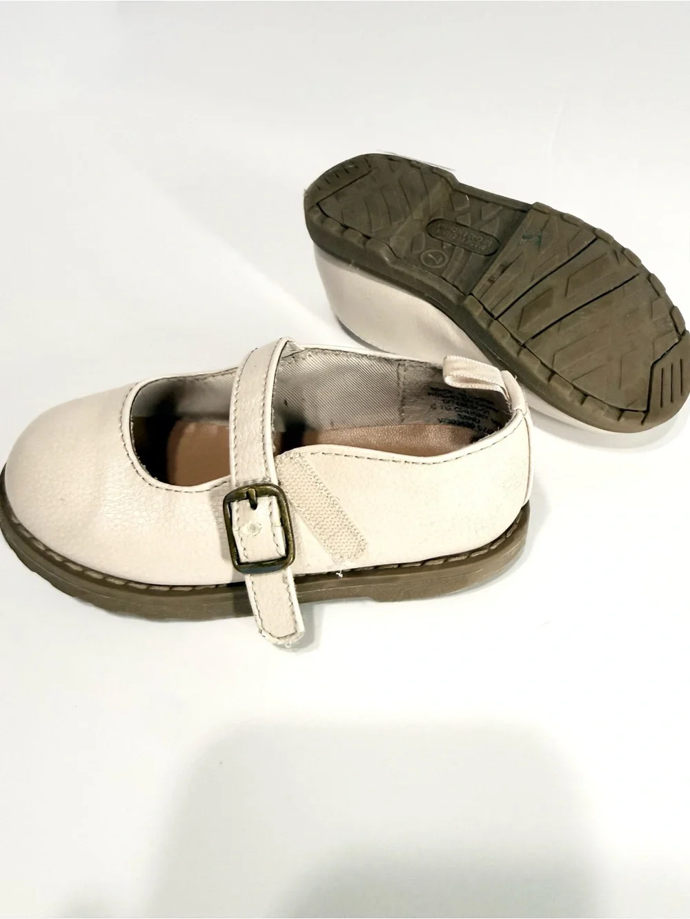 Old Navy Cream Mary Jane Strap Dress Shoes
